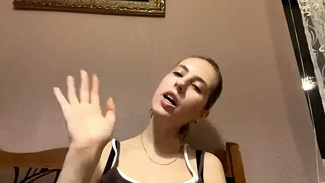 Snapshot of CharmingBlonde chatting on 02.12.26 CharmingBlonde online show from 02.12.26