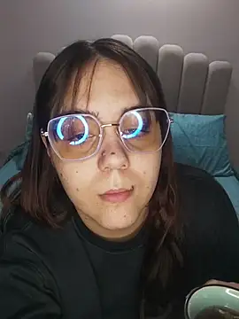 its lauu  online show from 03.04.26