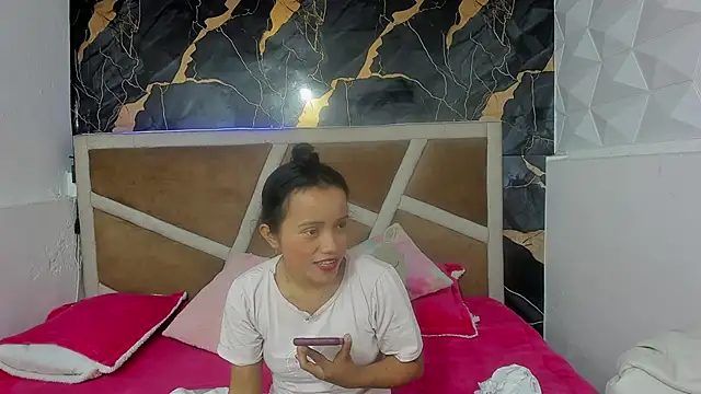 Kimmy london19 online show from 04.13.26