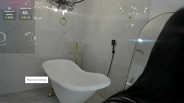 Snapshot of zharia_lux_25 chatting on 02.26.26 zharia lux 25 online show from 02.26.26