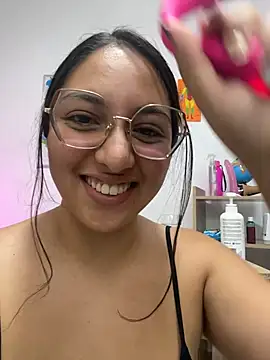 Snapshot of Victoria_Lusty chatting on 04.14.26 Victoria Lusty online show from 04.14.26