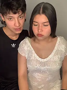 Snapshot of Damn__Love chatting on 03.21.26 Damn Love online show from 03.21.26