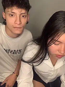 Snapshot of Damn__Love chatting on 04.05.26 Damn Love online show from 04.05.26