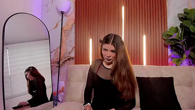 Snapshot of Scarlett_Raven_ chatting on 02.09.26 Scarlett Raven online show from 02.09.26