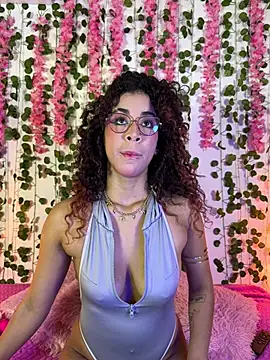 Snapshot of Woo_isDaphne chatting on 02.19.26 Woo isDaphne online show from 02.19.26