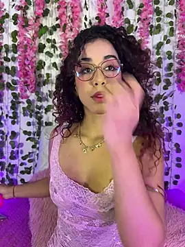 Snapshot of Woo_isDaphne chatting on 02.20.26 Woo isDaphne online show from 02.20.26