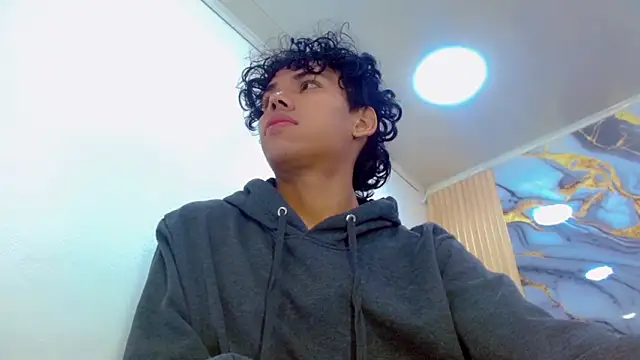 Snapshot of DaviidBuckx_ chatting on 02.23.26 DaviidBuckx online show from 02.23.26