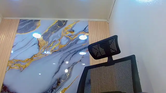 Snapshot of DaviidBuckx_ chatting on 02.25.26 DaviidBuckx online show from 02.25.26