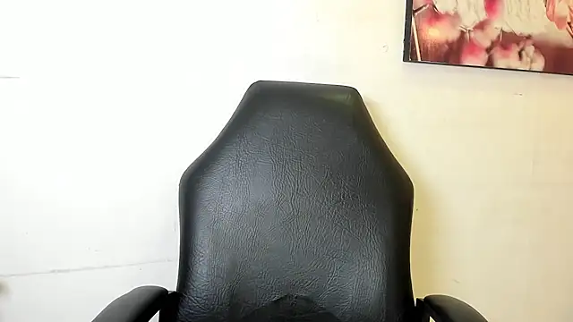 Snapshot of kitty_rrose chatting on 02.28.26 kitty rrose online show from 02.28.26