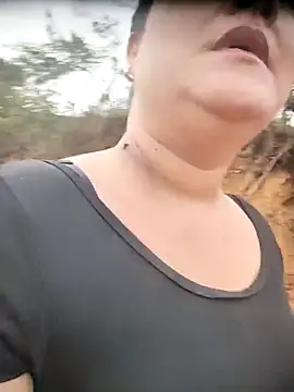 Snapshot of tania_queen chatting on 02.24.26 tania queen online show from 02.24.26