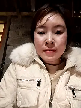 Yiyoongg online show from 02.20.26