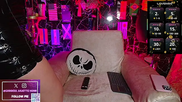 Snapshot of GoddessJulietteNoiir chatting on 07.08.26 GoddessJulietteNoiir online show from 07.08.26