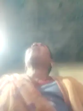 Snapshot of Loomaraj chatting on 02.18.26 Loomaraj online show from 02.18.26