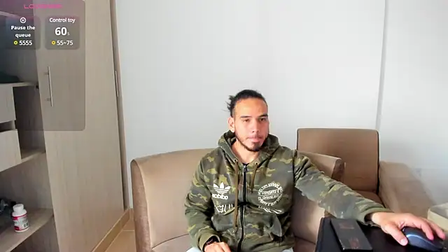 Snapshot of jhustin_marcius chatting on 01.17.25 jhustin marcius online show from 01.17.25