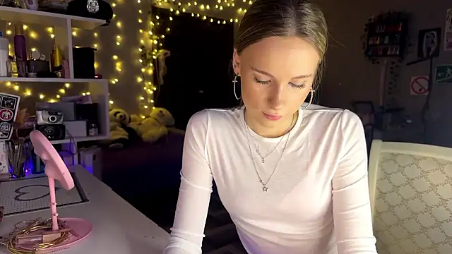 amily sunray online show from 02.13.26