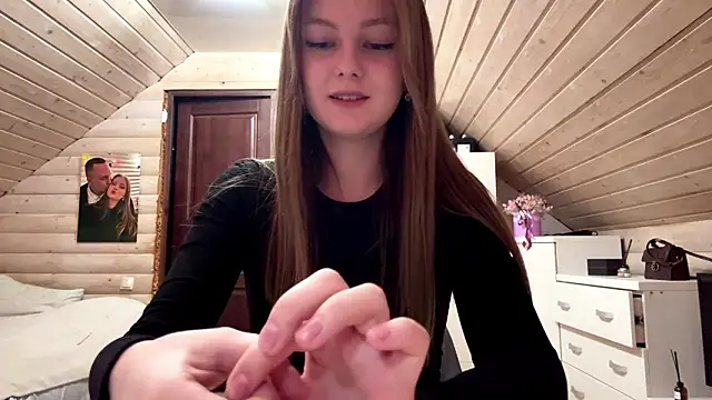 Snapshot of TessSamul chatting on 03.27.26 TessSamul online show from 03.27.26