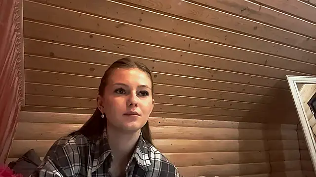 Snapshot of TessSamul chatting on 04.14.26 TessSamul online show from 04.14.26