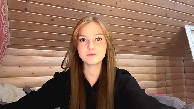 Snapshot of TessSamul chatting on 04.23.26 TessSamul online show from 04.23.26