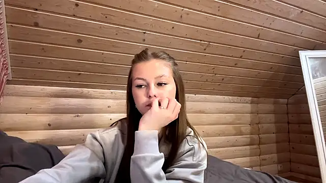 Snapshot of TessSamul chatting on 04.30.26 TessSamul online show from 04.30.26
