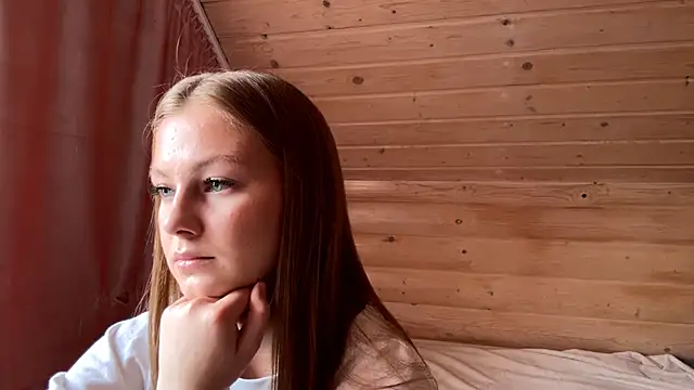Snapshot of TessSamul chatting on 05.28.26 TessSamul online show from 05.28.26