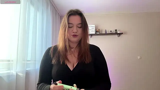 GuillerminaHotze online show from 03.07.26