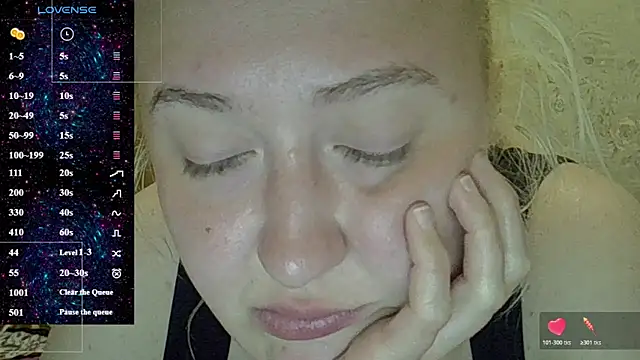 Snapshot of CurvyWild_Lady30 chatting on 05.14.26 CurvyWild Lady30 online show from 05.14.26