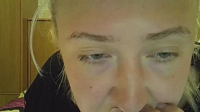 Snapshot of CurvyWild_Lady30 chatting on 05.31.26 CurvyWild Lady30 online show from 05.31.26