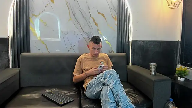 Isaak 26 online show from 03.29.26