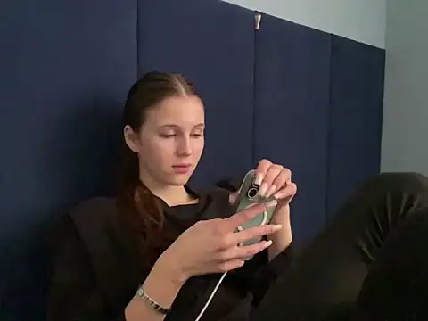 Snapshot of LinaWills chatting on 03.02.26 LinaWills online show from 03.02.26