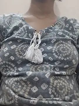 Snapshot of shivani_jain chatting on 02.16.26 shivani jain online show from 02.16.26