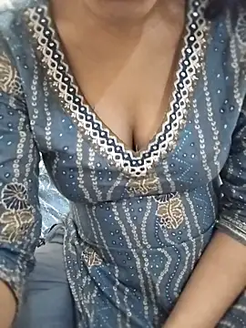 Snapshot of shivani_jain chatting on 02.21.26 shivani jain online show from 02.21.26