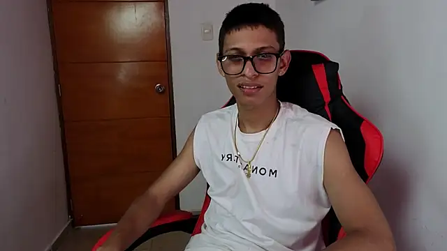 Niklausxxx online show from 02.21.26