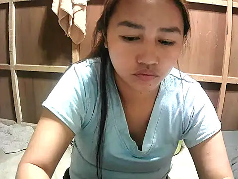 Snapshot of Cloudette_17 chatting on 02.20.26 Cloudette 17 online show from 02.20.26