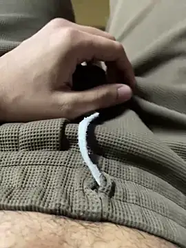 hassuniii online show from 04.03.26