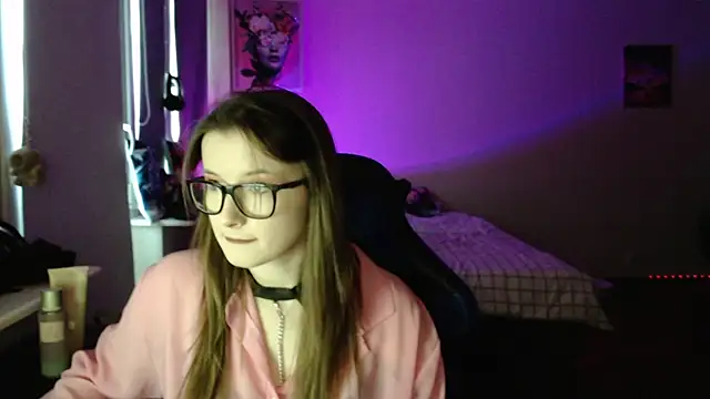 LunaXcherry online show from 04.09.26