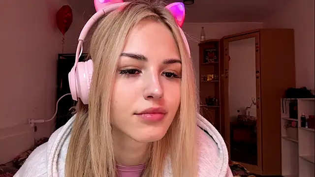 Snapshot of Evva_mayy chatting on 03.02.26 Evva mayy online show from 03.02.26