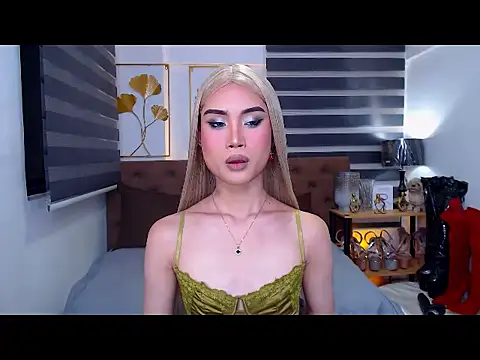 Snapshot of JuicyCockThea chatting on 05.26.26 JuicyCockThea online show from 05.26.26