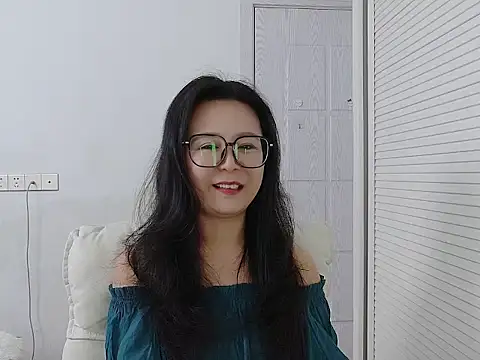 Snapshot of yunchui0101 chatting on 02.11.26 yunchui0101 online show from 02.11.26