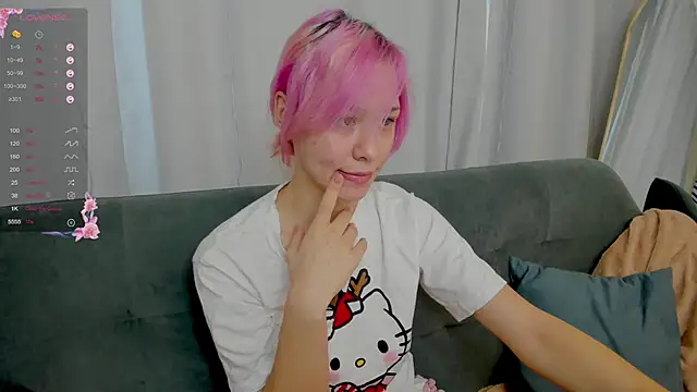 EmilyTrase online show from 04.04.26