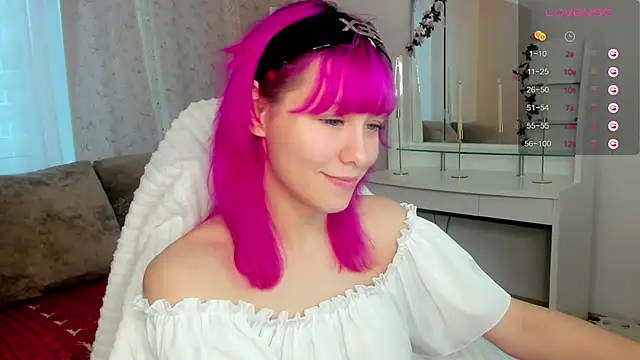 Snapshot of EmilyTrase chatting on 05.10.26 EmilyTrase online show from 05.10.26