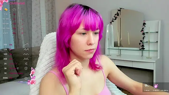 Snapshot of EmilyTrase chatting on 05.19.26 EmilyTrase online show from 05.19.26