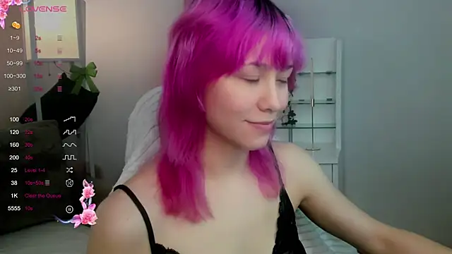 Snapshot of EmilyTrase chatting on 05.20.26 EmilyTrase online show from 05.20.26