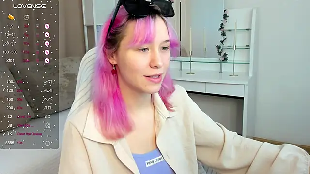 Snapshot of EmilyTrase chatting on 05.30.26 EmilyTrase online show from 05.30.26