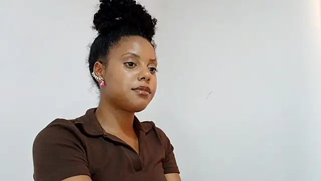 Snapshot of EsterSantopietro chatting on 02.19.26 EsterSantopietro online show from 02.19.26