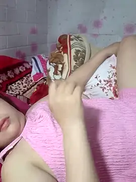 Snapshot of yun_2006 chatting on 04.13.26 yun 2006 online show from 04.13.26