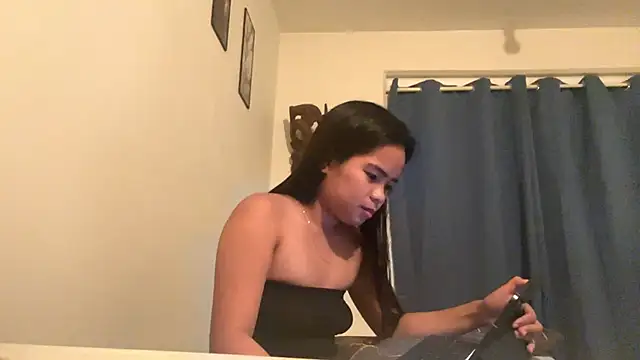 Snapshot of JanethSzerszen chatting on 02.18.26 JanethSzerszen online show from 02.18.26