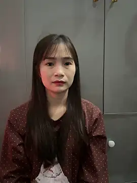 Snapshot of -Dumi- chatting on 02.15.26 -Dumi- online show from 02.15.26