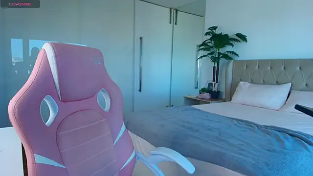 Kathy Deann online show from 03.25.26