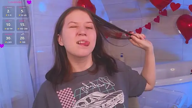 Snapshot of MmollyMay chatting on 02.16.26 MmollyMay online show from 02.16.26