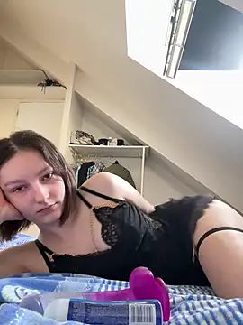 Snapshot of Mis-Elisa96 chatting on 04.26.26 Mis-Elisa96 online show from 04.26.26